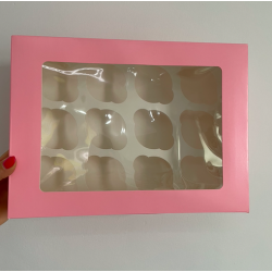 Packung für 12 Cupcakes WHITE 28x28 x 5 Stück. Packung für 12 Cupcakes WHITE 28x28 x 5 Stück.