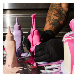 Drip Fun Cakes mit Belag aus WEISSER SCHOKOLADE