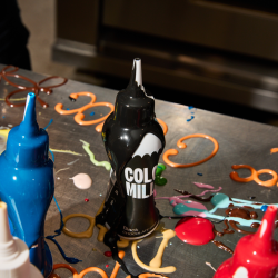Drip Fun Cakes mit Belag aus WEISSER SCHOKOLADE