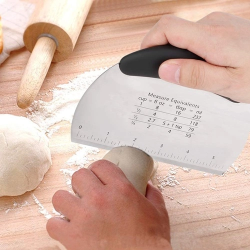 Škrabka/Nůž na dort 14 cm vykrajovátka