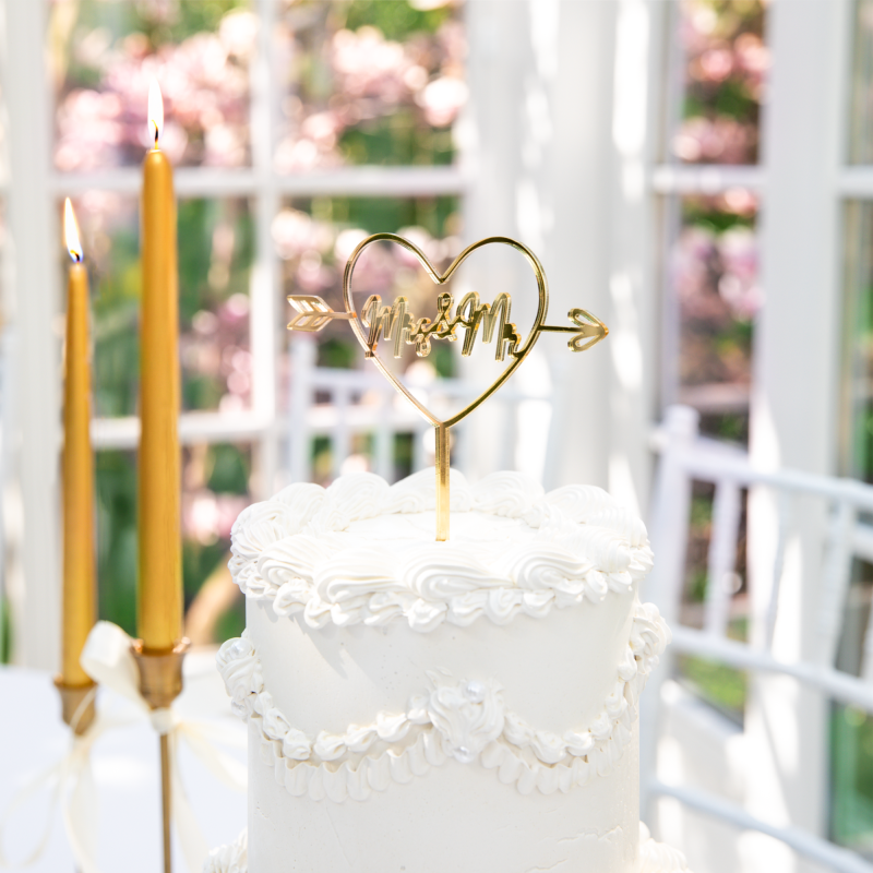 Mr and Mrs Heart Topper Gold acrylic