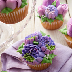 LARGE backing set (1M, 2A, 2D, 4B) and Wilton bags 12 el.