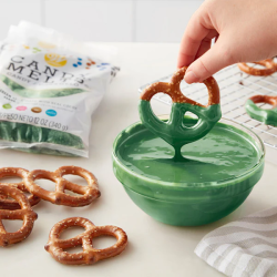 Wilton Candy Melts Green čokoládové kapky 125g Zelená