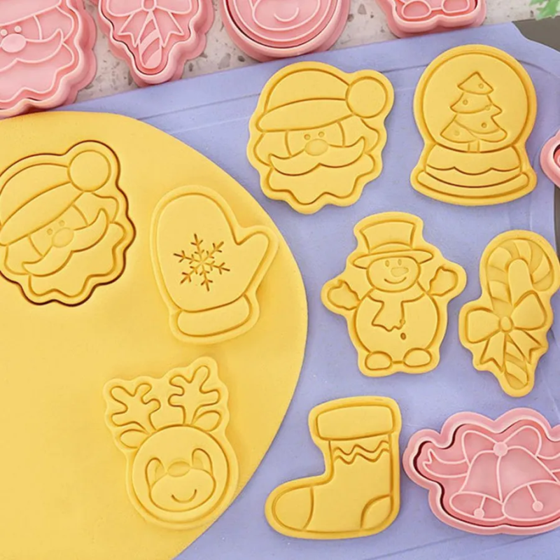Punch cutters 8 pcs. Christmas with stamp pattern 1