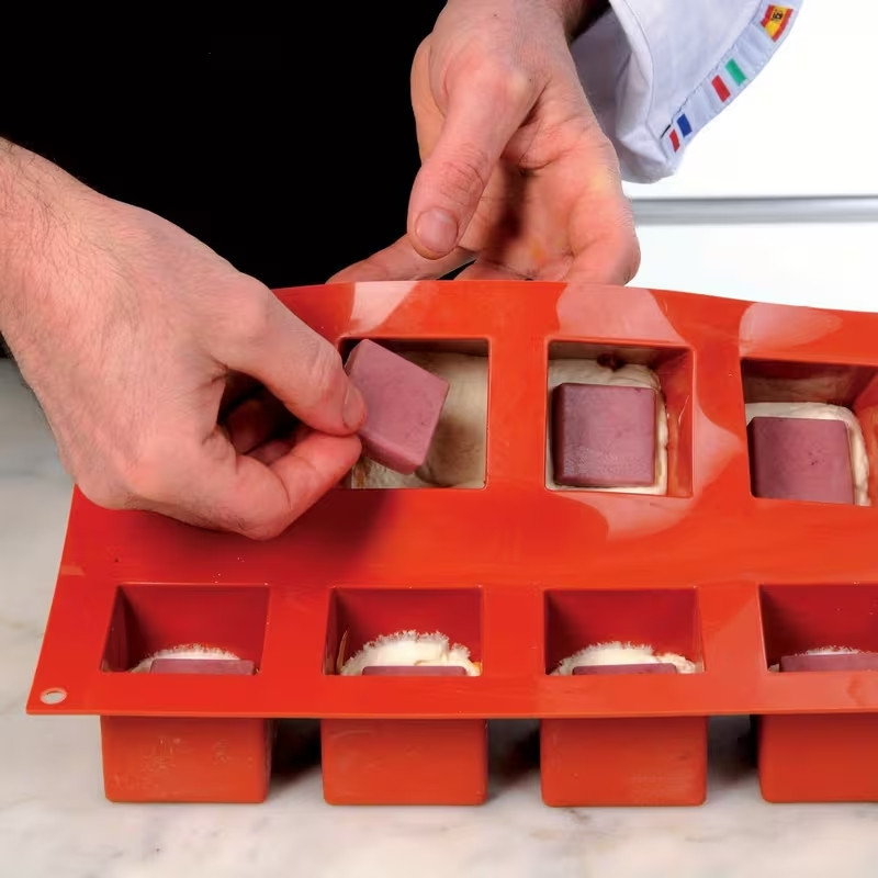 Silikonová forma SQUARES 8 nástrčných 5 cm monoporce